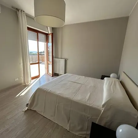 -penthouse Con Terrazza Panoramica -free Parking- アパート カッラーラ