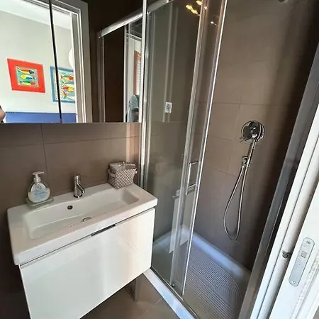 -penthouse Con Terrazza Panoramica -free Parking-